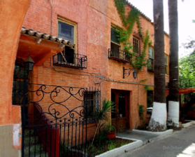 Side Entrance, Acuna, Mexico - by Bob Bickers, photo